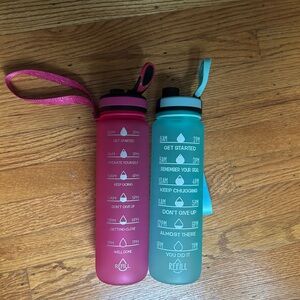 2 brand new water bottles